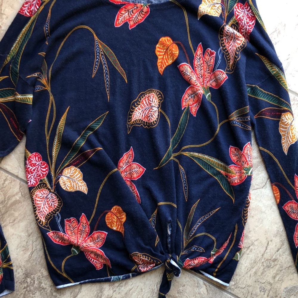 LOFT Front Tie Floral Sweater NWOT - Picture 2 of 5